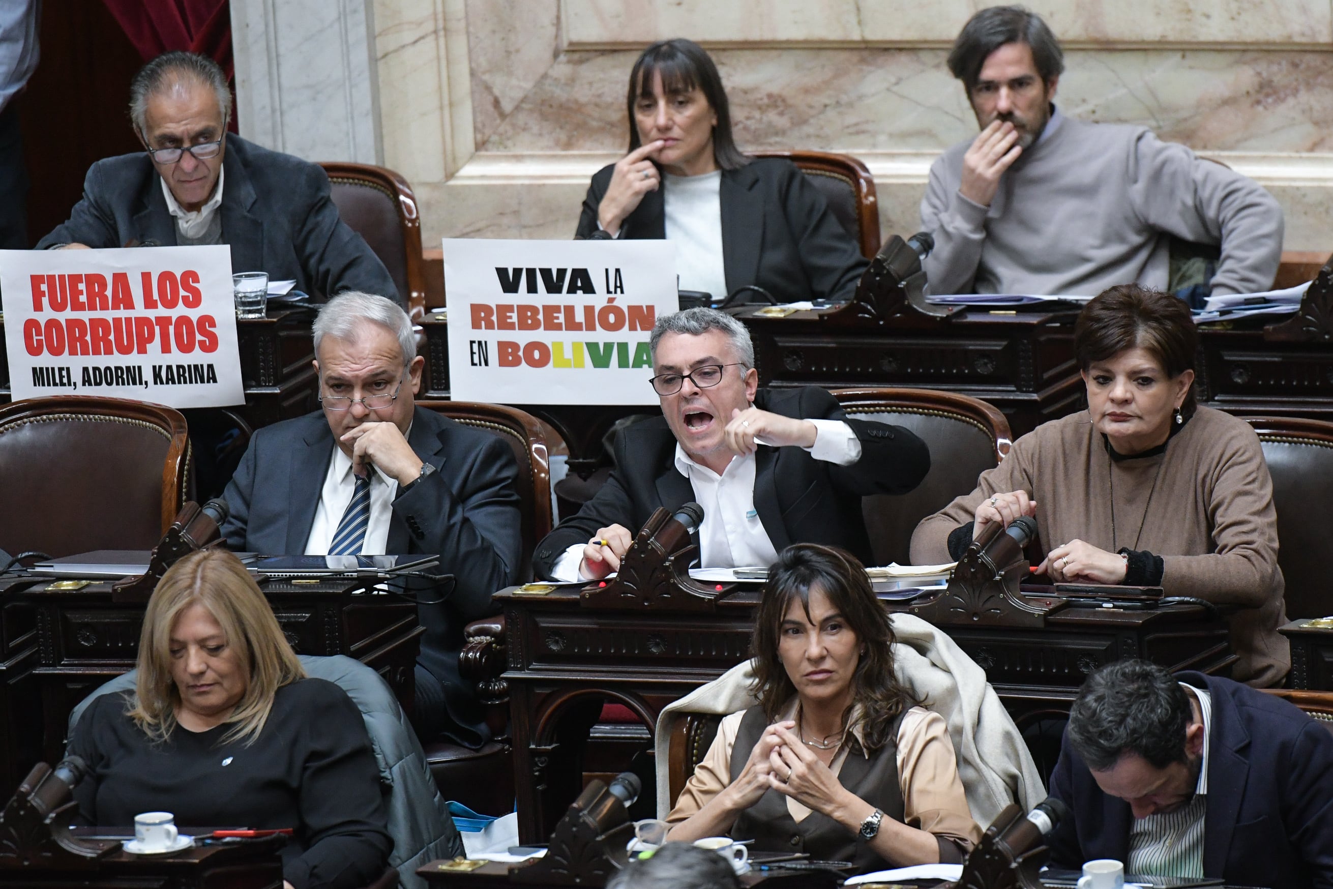 Unión por la Patria votó en bloque en contra del proyecto, acompañada por legisladores de izquierda y algunos bloques provinciales