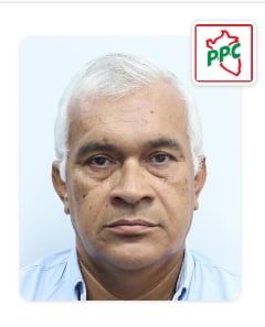Carlos Alberto Melgar Vásquez combina su formación periodística con labores como conductor piloto y funciones dirigenciales dentro del Partido Popular Cristiano - CréditoS: JNE.