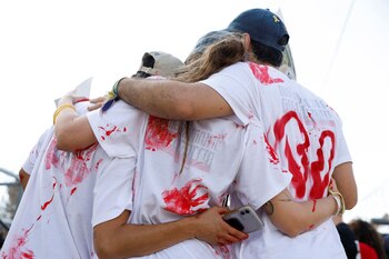 Familiares de los rehenes secuestrados