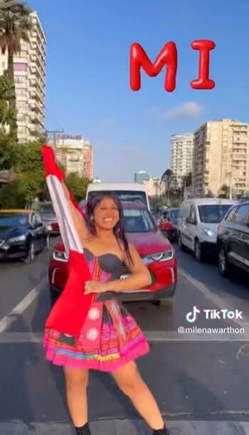El look de Milena Warthon para su segundo día en Viña del Mar. (TikTok)