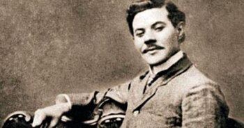 Nacimiento del escritor Leonidas Yerovi,