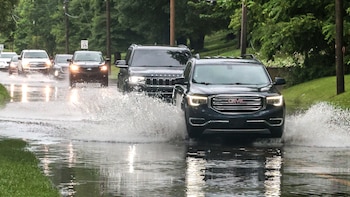 Las inundaciones en Kentucky dejaron cuatro muertos y activaron nuevas alertas
