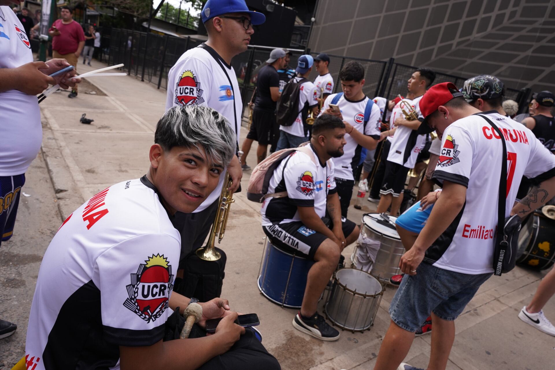 Los militantes radicales acapararon el acto con música y cánticos (Foto: RS Fotos)