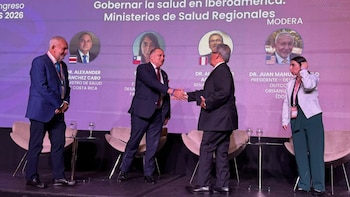 Costa Rica busca fortalecer su sistema de salud con apoyo internacional y negocia acuerdo de cooperación con Argentina