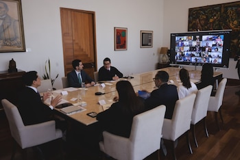 Roberto Velasco dialoga con jefes de misión y directivos de Relaciones Exteriores para coordinar acciones orientadas a mejorar el posicionamiento del país a nivel internacional