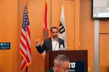 Shlomi Dinar, decano interino de