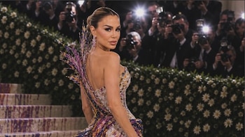 Critican a Ninel Conde por querer aparentar con IA que fue a la MET Gala 2026: “La moda grita arte”
