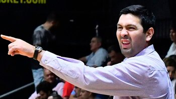 Se declara un entrenador frontal.