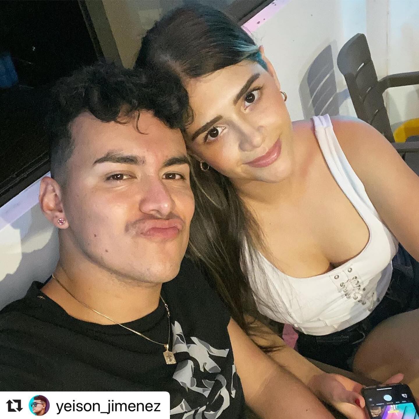Ella es Sonia Restrepo, la esposa del cantante, con la que tuvo dos hijos biológicos y el artista acogió a la hija de ella como propia - crédito @yeison_jimenez / Instagram