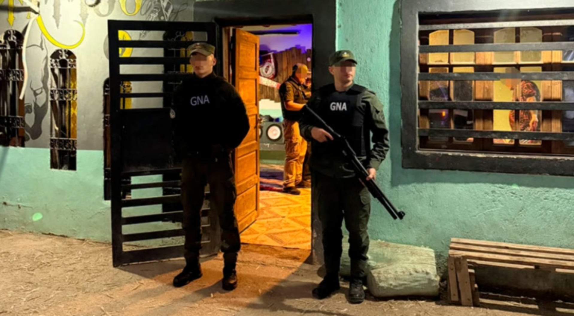Un operativo judicial en Mendoza derivó en seis allanamientos simultáneos por causas de fraude, estafas y usurpación de identidad. (Gendarmería Nacional)