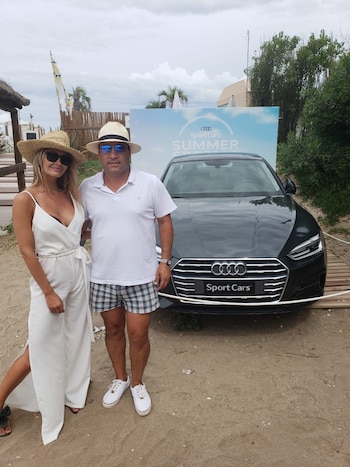 Gustavo Greco y Melina acompañados