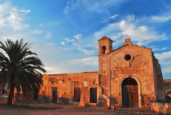 Cortijo del Fraile, hoy abandonado,