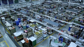 La jornada laboral será de 42 horas semanales desde julio de 2026: qué cambia para el pago de horas extra y los turnos de los trabajadores