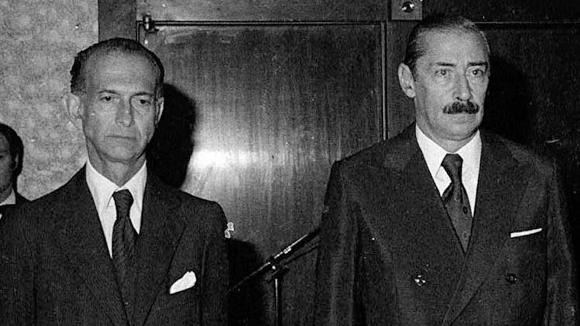 El ministro de Economía, José Alfredo Martínez de Hoz y el dictador Jorge Rafael Videla fueron el objetivo del atentado del ERP (Télam)