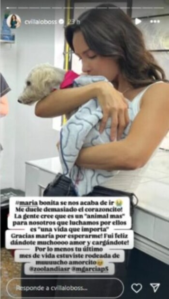 Carmen Villalobos alzó en brazos