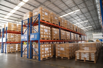 Un inventario bien gestionado mejora el ciclo de caja, protege los covenants, incrementa el ROA y el ROE, reduce el Opex estructural y libera capital para crecer, invertir o distribuir (Foto: Shutterstock)