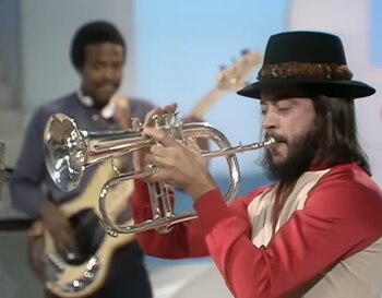 Chuck Mangione estudió una licenciatura