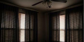 Utilizar cortinas y persianas térmicas