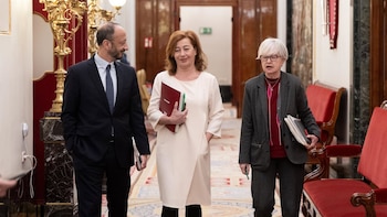 El Congreso pide a la Mesa de Armengol cumplir la doctrina del TC contra la prórroga de enmiendas para bloquear leyes
