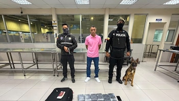 Un pasajero español fue detenido en Guayaquil con casi 20 kilos de droga