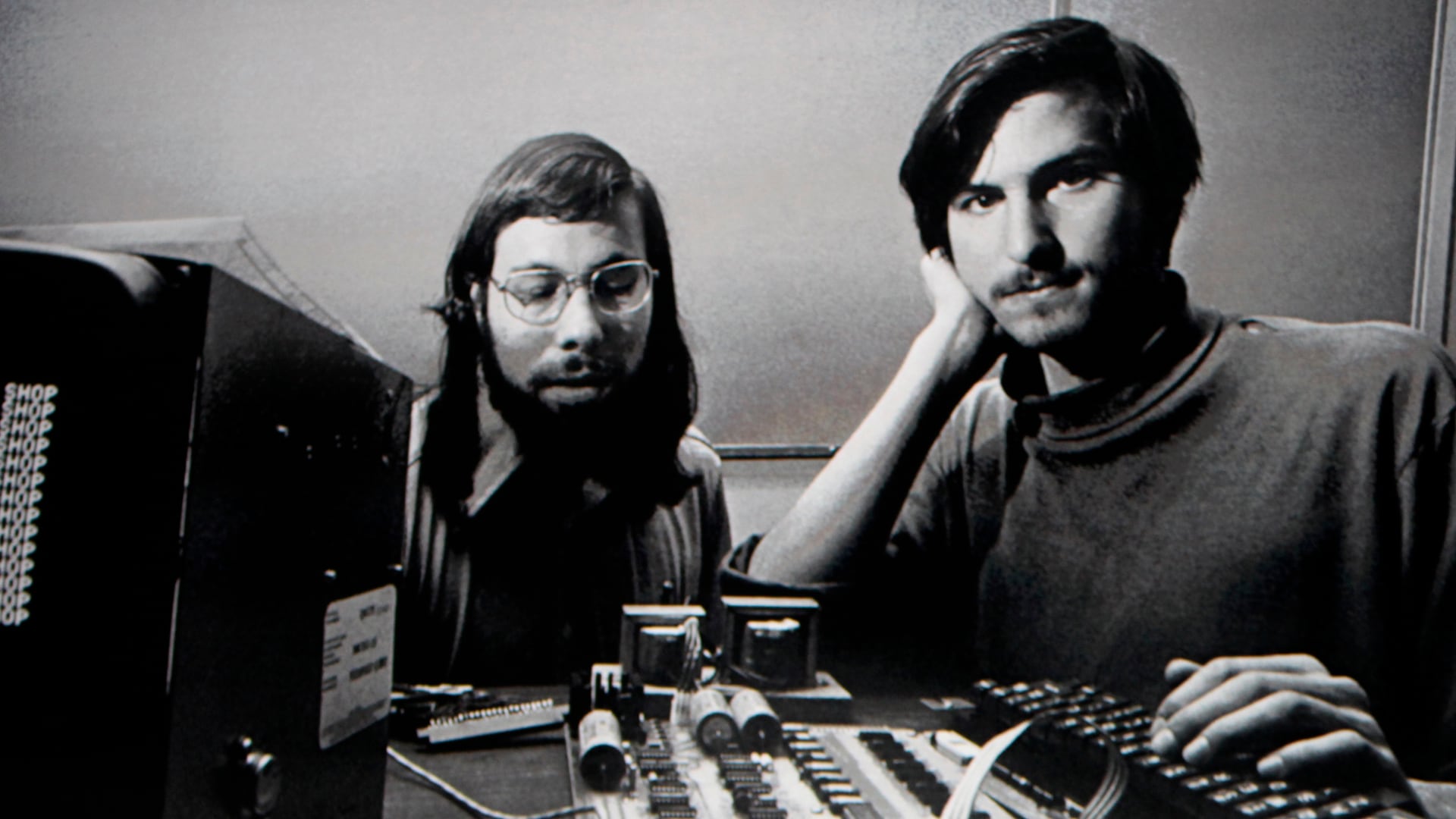 A los 20 años, Steve Jobs fundó Apple junto a Steve Wozniak, logrando un crecimiento exponencial en la industria tecnológica en solo una década. (Foto: REUTERS/Kimberly White)