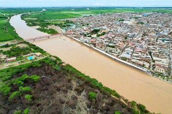 Río Tumbes en alerta roja