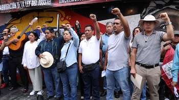 CNTE se va del Zócalo sin lograr abrogración de la Ley del ISSSTE, promete fortalecerse para una próxima jornada de lucha