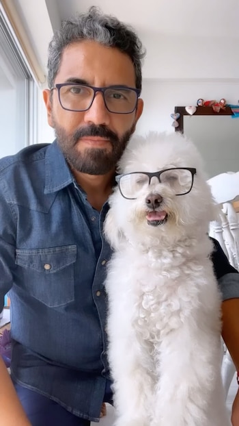 Pipoca junto a Fernando Díaz.