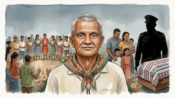 Ilustración en acuarela de un hombre canoso al frente, personas con velas, una familia junto a un ataúd y una silueta militar.