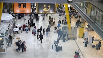 Aena optimizará el uso de los aeropuertos de Madrid y Barcelona para verano de 2027 por límites de capacidad