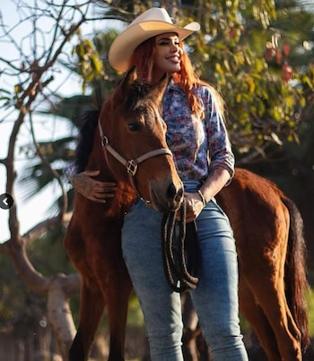 La creadora de contenido fundó