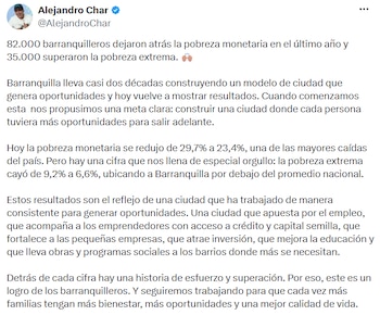 O prefeito Char destacou a fuga de milhares de pessoas da pobreza em Barranquilla e atribuiu os resultados ao modelo de desenvolvimento da cidade desde 2008. - crédito @AlejandroChar/X