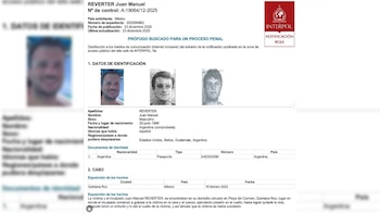 Documento con el logo de Interpol, la mención de notificación roja, datos personales y fotografías de Juan Manuel Reverter