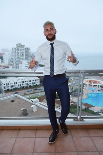 Neymar optó para la boda