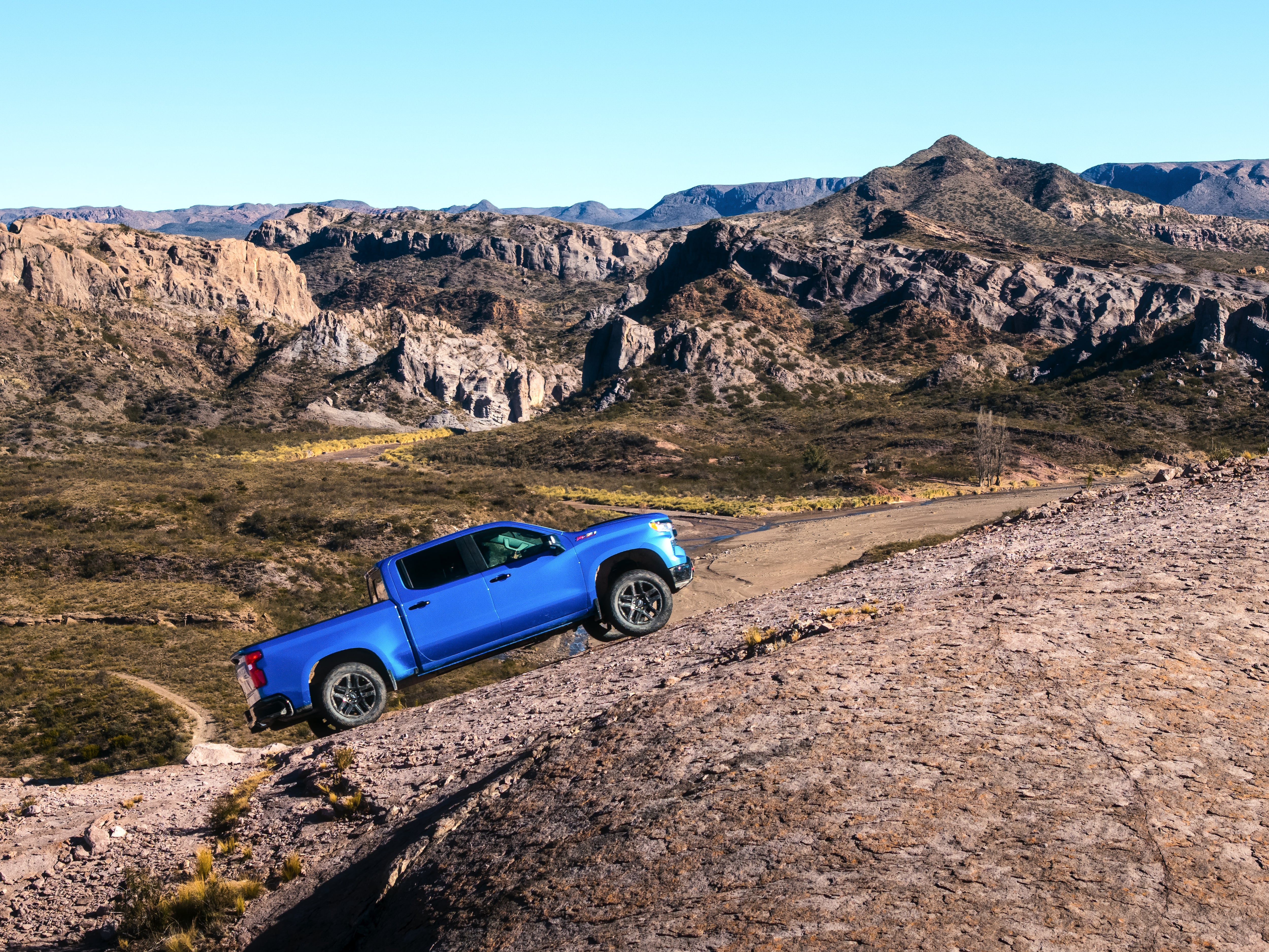 Médanos de hasta 200 metros de altura y cruces de ríos con hielo y nieve, entre los obstáculos del recorrido (Chevrolet)