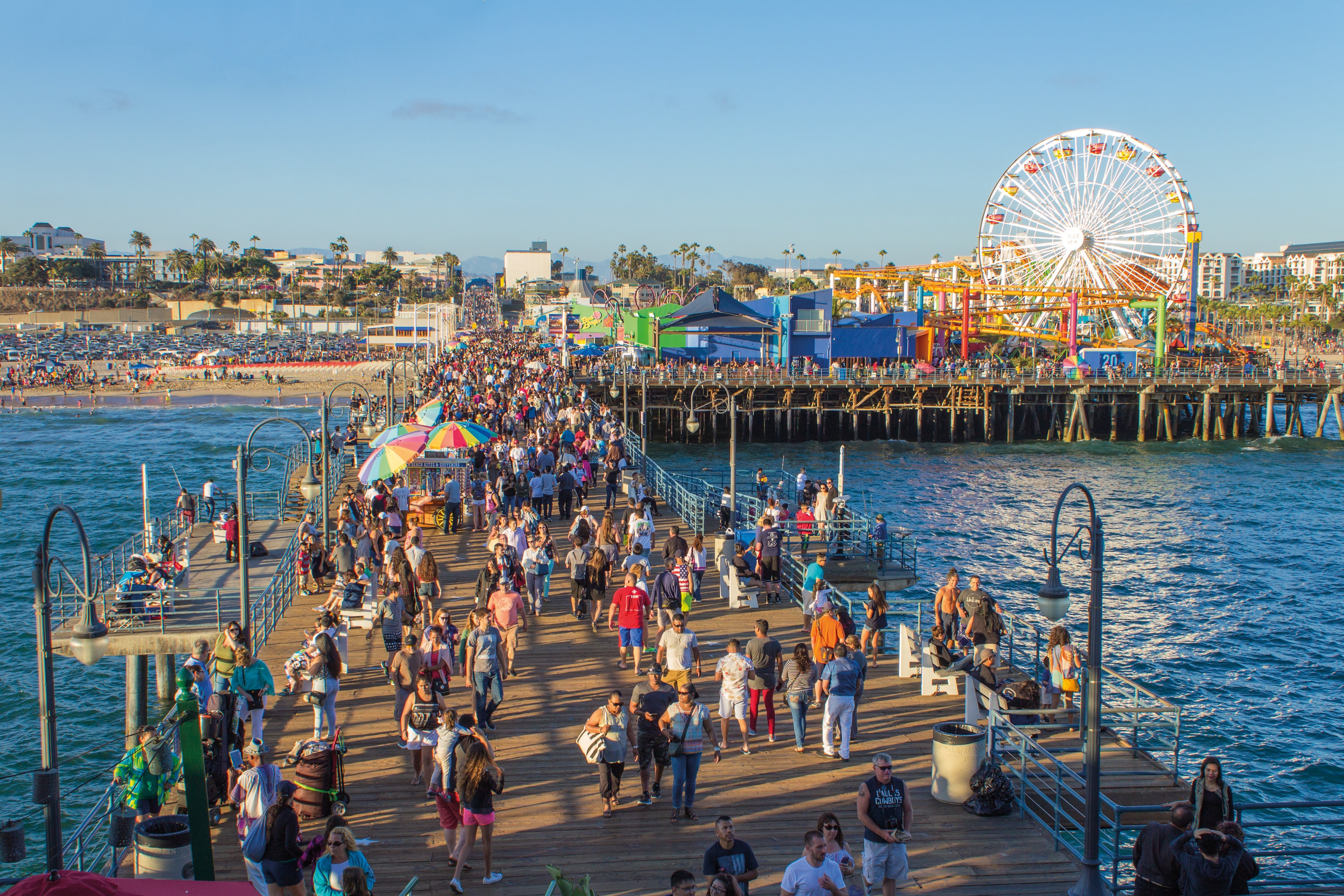 El programa Beach Bus de Los Ángeles ofrece en 2026 traslados asequibles desde Palmdale y Lancaster hasta la playa de Santa Mónica. Foto: Pixabay