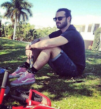 El actor de paseo por