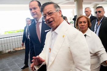 La Misión de Observación Electoral de la Unión Europea defendió la transparencia del proceso electoral y criticó las denuncias de Gustavo Petro sobre supuestas irregularidades. EFE/ Aris Mariota