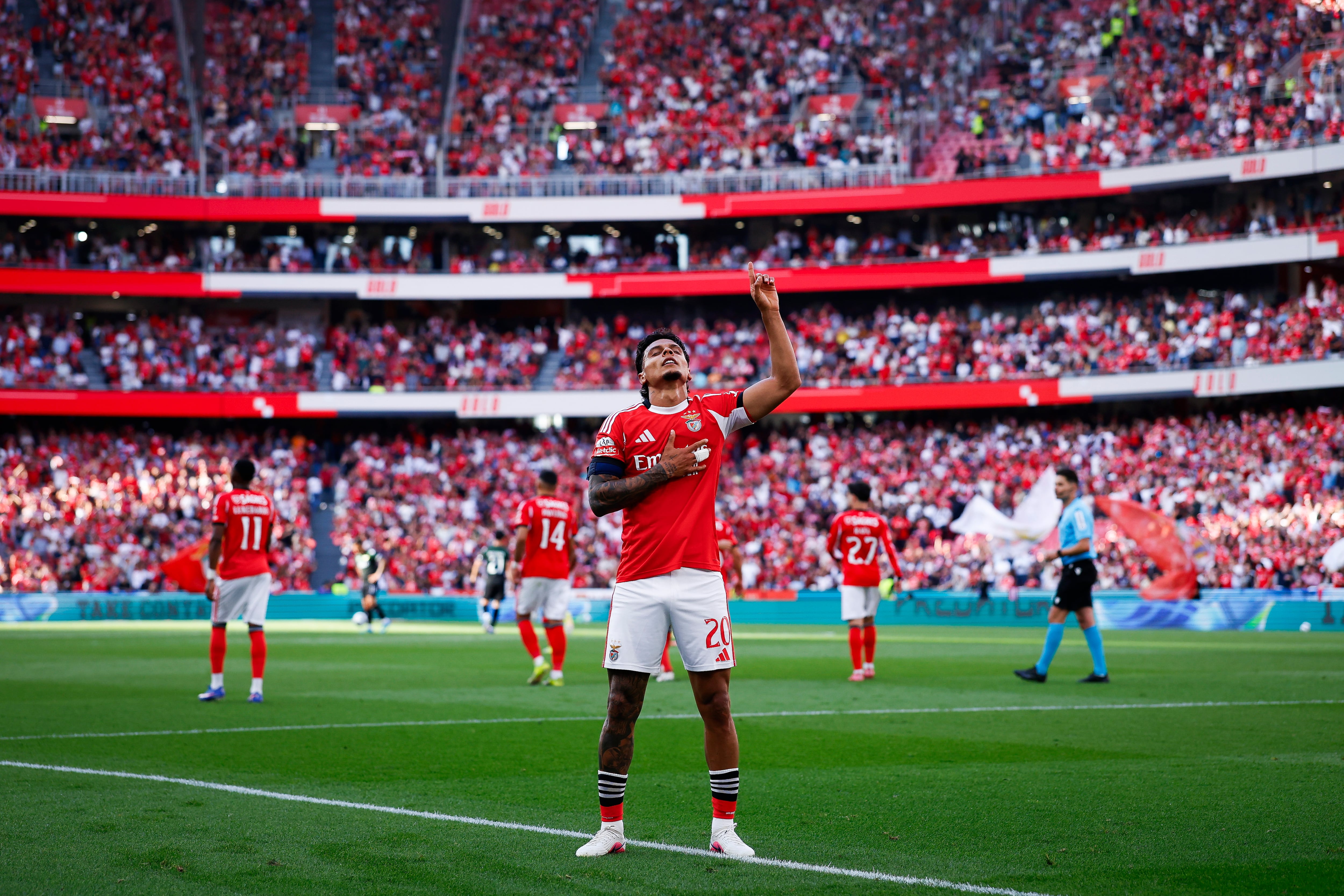 Richard Ríos logró su séptimo gol con Benfica, pero se quedó sin opción de ganar liga en Portugal - crédito FILIPE AMORIM/EFE/EPA
