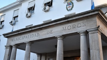 Allanaron la vivienda de una funcionaria municipal de Morón: encontraron más de 500 gramos de cocaína