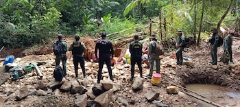 La minería ilegal evidencia patrones recurrentes: excavaciones clandestinas, uso de maquinaria no artesanal, desviación de cauces de ríos y empleo de sustancias peligrosas. (Cortesía)