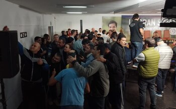 A instantes de que se