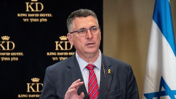 El ministro Gideon Saar defiende el ataque a paramédicos en Gaza por la presencia de milicianos entre ellos