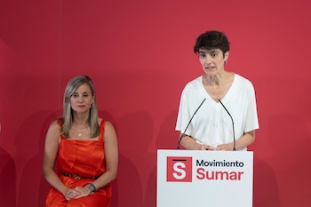 11/07/2026 La secretaria de Estado de Derechos Sociales, María Rosa Martínez (d), junto a la portavoz de Sumar en el Congreso, Verónica Barbero (i), interviene durante el cierre de la Asamblea de Movimiento Sumar, a 11 de julio de 2026, en Madrid (España).
POLITICA
Jesús Hellín - Europa Press