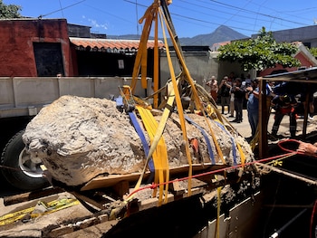 Desentierro de Osamentas humanas históricas en Antiguo Cuscatlán.