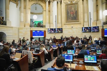 Gobierno no descarta convocar sesiones extras para aprobar la ley de financiamiento - crédito Colprensa