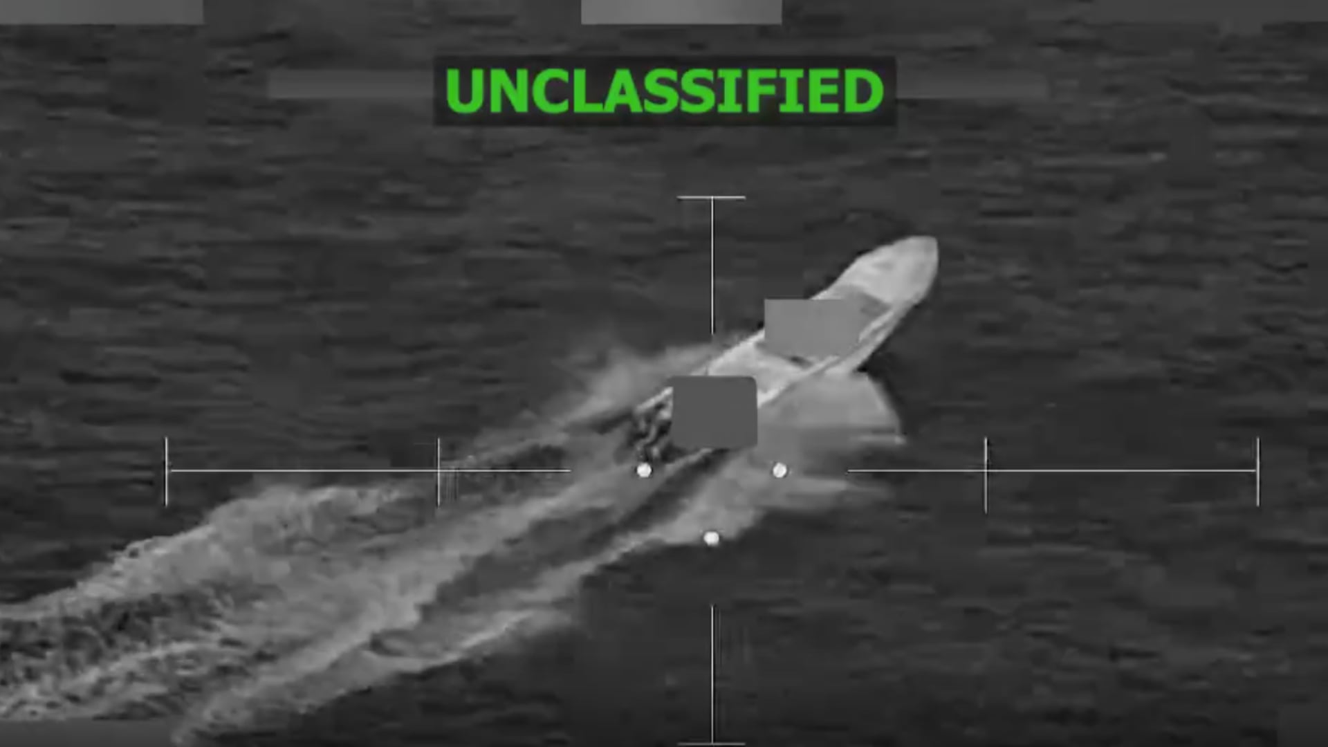 Estados Unidos realizó un ataque contra una lancha narco en el Pacífico Oriental. El presidente Trump y el secretario de Defensa Pete Hegseth anunciarán medidas este lunes tras la incautación de petroleros venezolanos. (X)