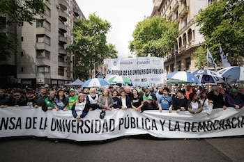 Axel Kicillof en la 5° marcha federal universitaria
