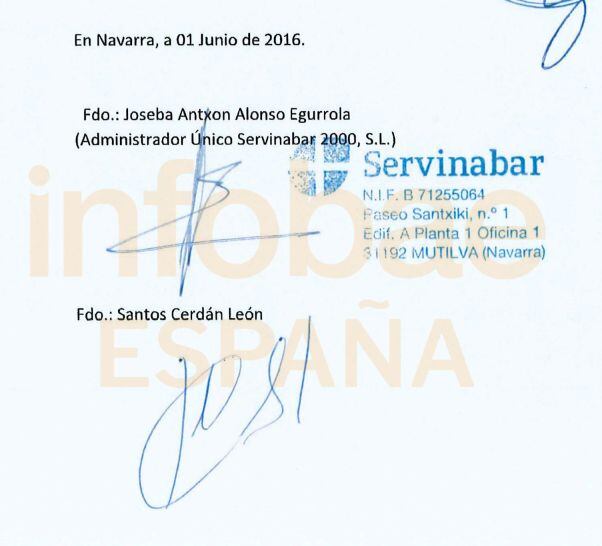 Firmas de Joseba Antxón Alonso y Santos Cerdán en el contrato de venta de acciones de Servinabar.