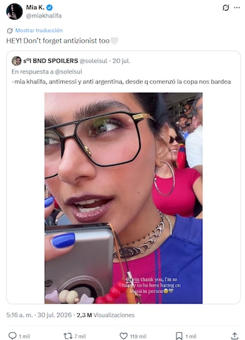 La influencer afirmó que tenía una camiseta personalizada de Argentina hasta que, según su versión, le robaron el partido a Egipto